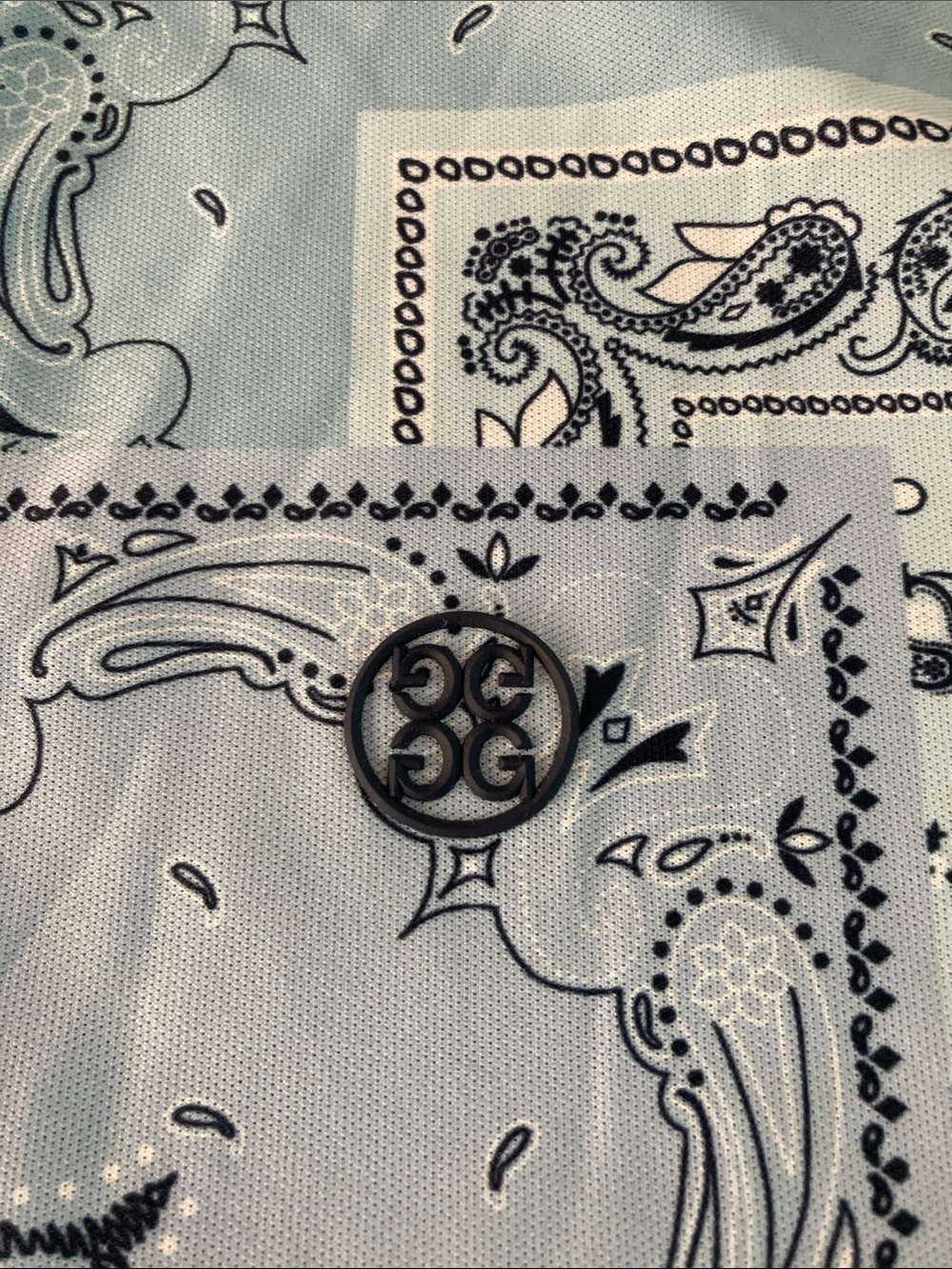 G/FORE Men’s White and Light Blue Bandana-Print Polo - Picture 3 of 9